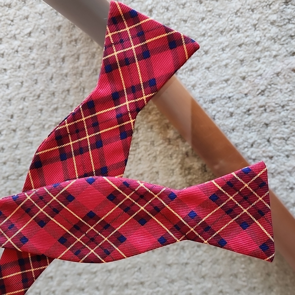 Christmas Plaid BowTie